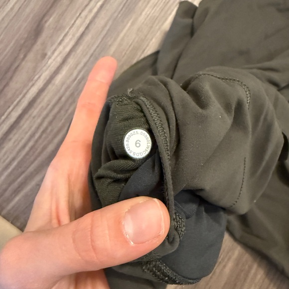 lululemon athletica Olive Leggings - Picture 1 of 4